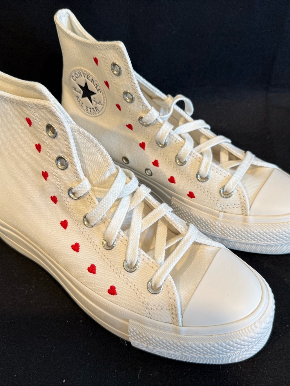 Converse Chuck Taylor Love Lift High-Tops White w/Red Hearts (W8.5 US, 6.5UK)